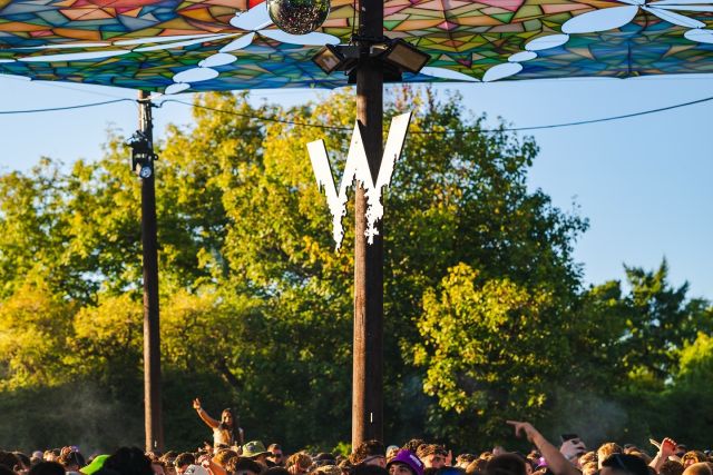 Here’s a few of my favourites from @intothewoodsfestival_uk, I took photos of some incredible artists who are at the top of their game. It was a fantastic day, the best year yet! 💥

2/3