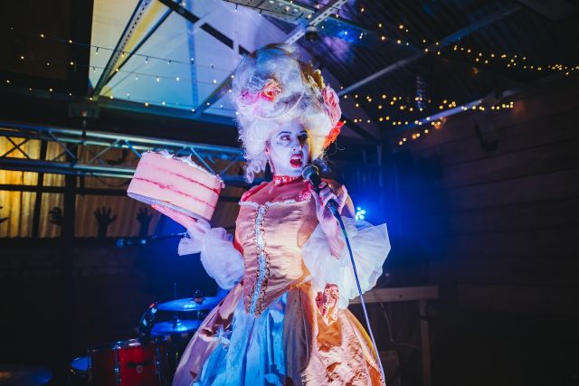 Not only can @thebeefyboys make award winning burgers but they can also put on an incredible event! 🪩

I captured their Halloween Burlesque Party over the weekend featuring fantastic burlesque performances by @giddyheights and @missgoldieluxe. Along with epic Halloween tunes from the talented ‘Busk Until Dawn’ 🎃