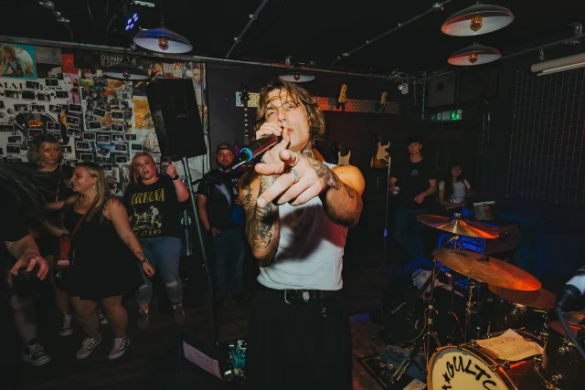 The third instalment of @high_dive_apparel at @thejamfac brought the energy with @mouthculture headlining alongside @trashed_official & @pollyanna.blue!

This was a very busy day for me - first I was covering an all day wedding, thankfully not too far away. The second I finished I got changed into some comfier clothes and speed walked to The Jam Factory ladened down with all my kit. Whilst the change overs were happening I was backing up all of the wedding photos onto my laptop upstairs. Once the gig finished, my evening didn’t stop there - I headed straight to Rubix & Trilogy until the early hours to cover Herefords nightlife.

I probably took close to 10,000 photos that night using a combination of 4 cameras & 6 different lenses - what a day 📸🤣