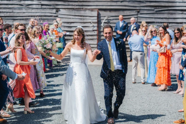 It was all smiles and laughter with a lot of sun for Stew & Jen’s wedding yesterday! ☀️

This was my first wedding of the year and what an incredible way to start the season!! 📸